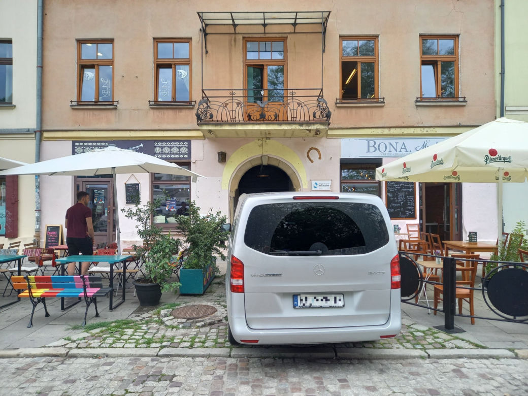 Krakowscy mistrzowie parkowania