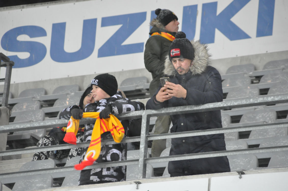 Korona Kielce - Lech Poznań. Zdjęcia kibiców na Suzuki Arenie