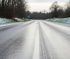 IMGW ostrzega przed gołoledzią. Gdzie sytuacja będzie najgroźniejsza?