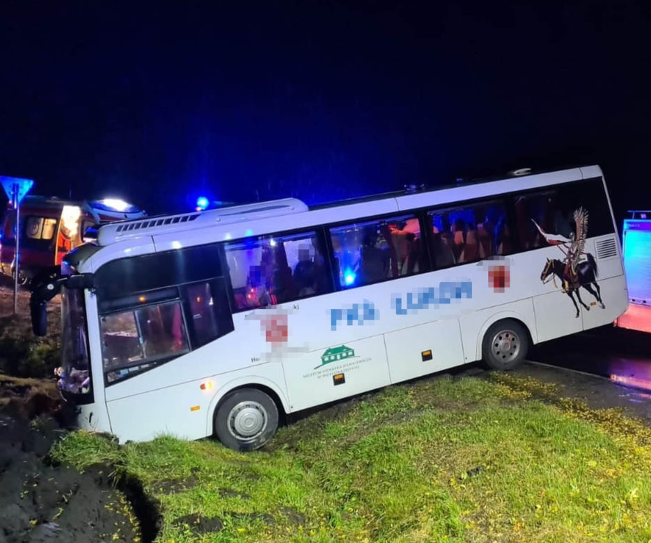 Autokar z dziećmi rozbił się pod Łukowem!