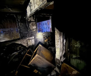 Trwa ustalanie przyczyn wczorajszego pożaru przy ul. Księcia Janusza w Łomży ZDJĘCIA