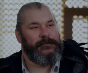 Dziedzictwo, odcinek 1018: Sedat dopadnie Poyraza. Szantażem zmusi go do nielegalnych walk
