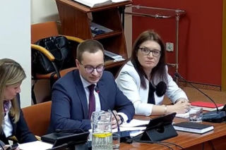 Dom weterana i dyskusja na sesji