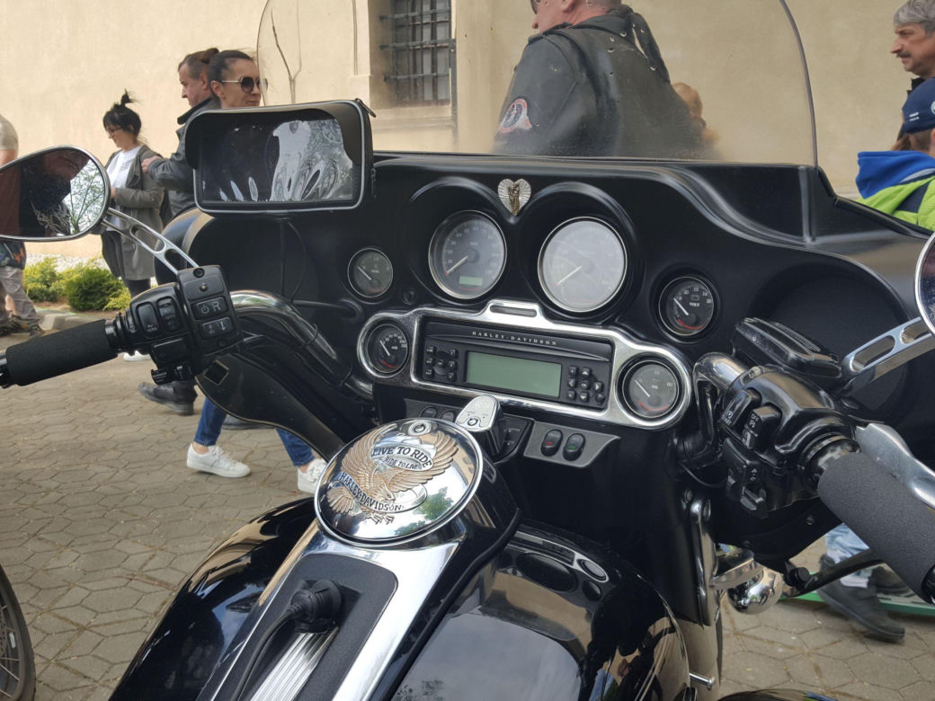 ​Setki motocyklistów na Wiosennym Święceniu Motocykli w Rydzynie