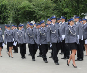 Święto policji w Toruniu. Funkcjonariusze odebrali nagrody i nominacje