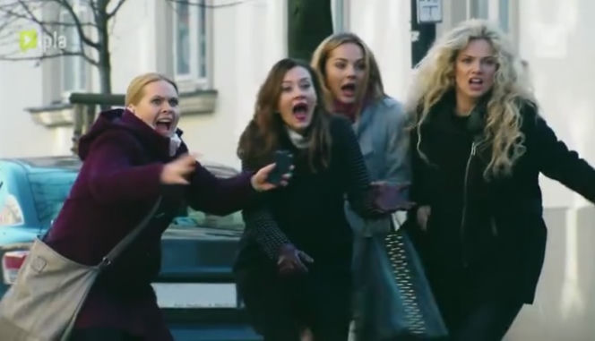 Przyjaciółki 3 sezon odc. 39. Zuza (Anita Sokołowska), Anka (Magdalena Stużyńska), Inga (Małgorzata Socha), Patrycja (Joanna Liszowska)