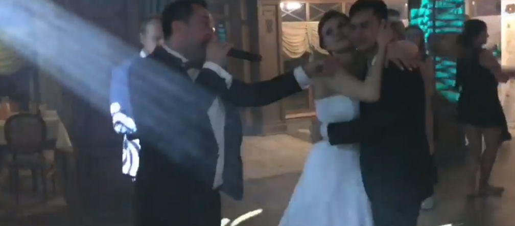 Marcin Miller zaśpiewał na weselu syna