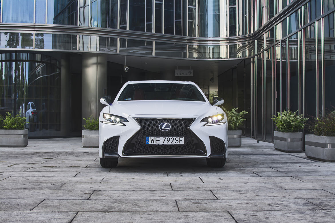 Lexus LS500h F-Sport