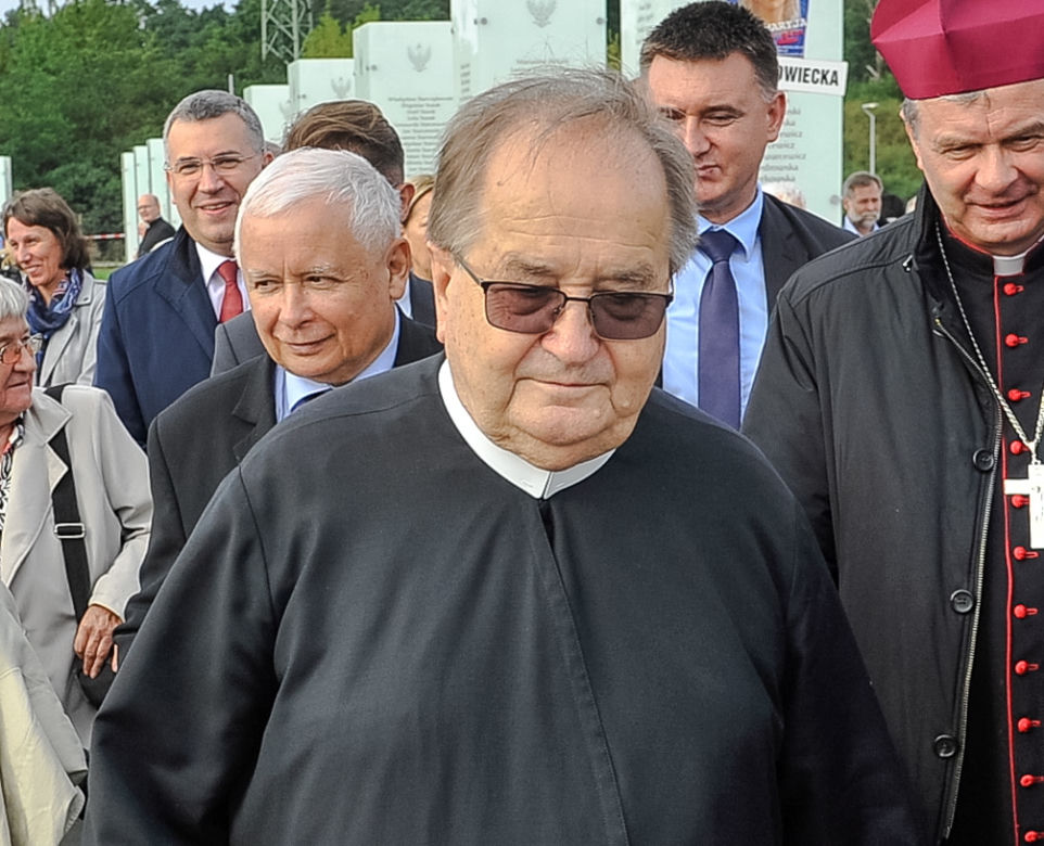 Rydzyk wchodzi do szkół dzięki Czarnkowi
