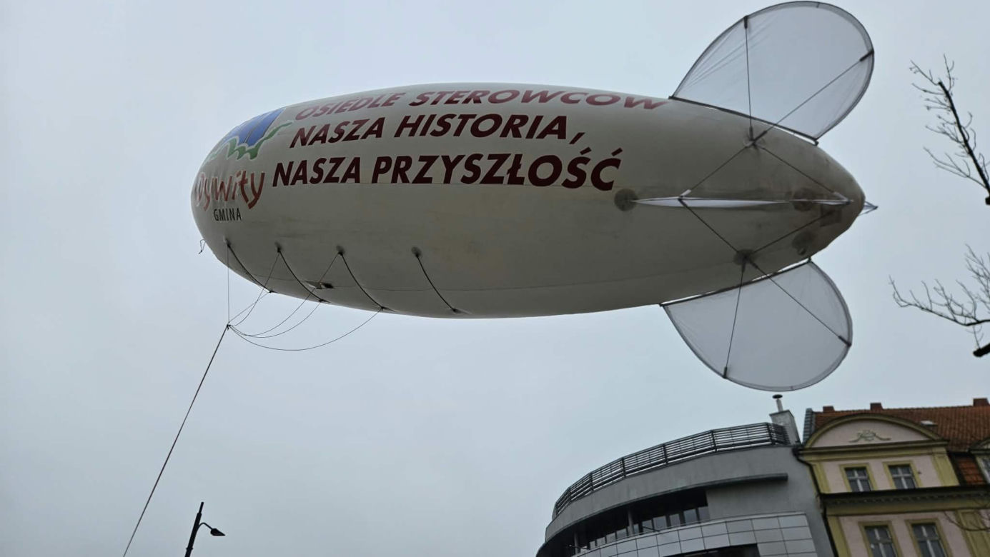 Poszerzenie granic administracyjnych Olsztyna kosztem Stawigudy i Dywit: mieszkańcy gmin protestowali przed ratuszem, byli prezydenci miasta popierają
