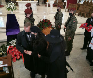 Ewa Krawczyk na pogrzebie męża Krzysztofa Krawczyka