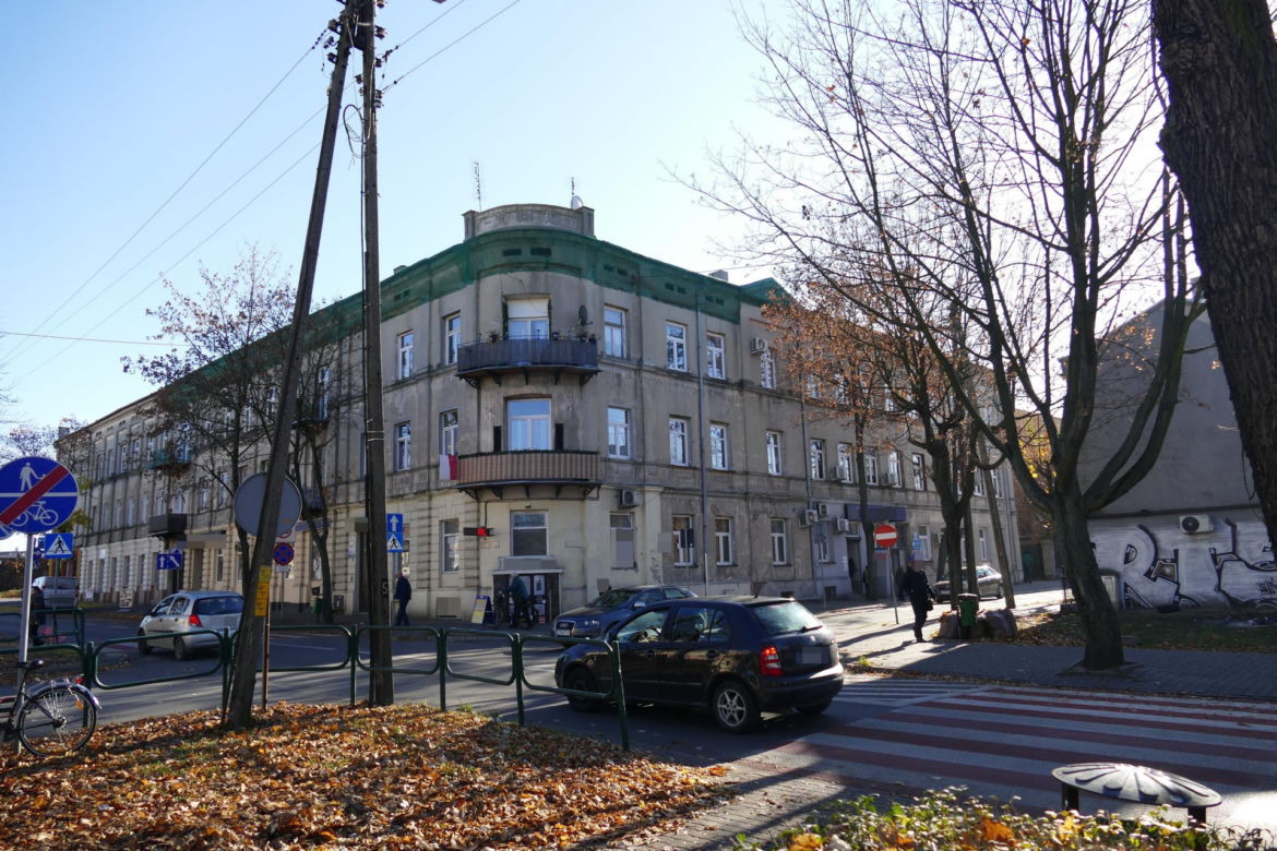 Zadźgała ojca pięcioma ciosami nożem. „Zabiłam go, żeby ochronić mamę”