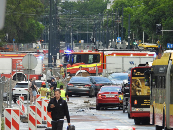Autobus miejski wjechał w przejście podziemne przy Dworcu Zachodnim