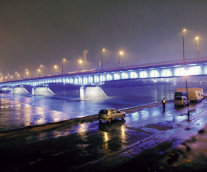 Ledowe lampy rozświetliły most Śląsko-Dąbrowski