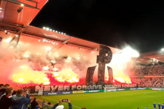 Legia Warszawa: ŻYLETA ZAMKNIETA - ultrasi nie siądą tam podczas meczu ze Slavią Praga