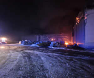 Pożar hali produkcyjnej w miejscowości Aleksandria Pierwsza