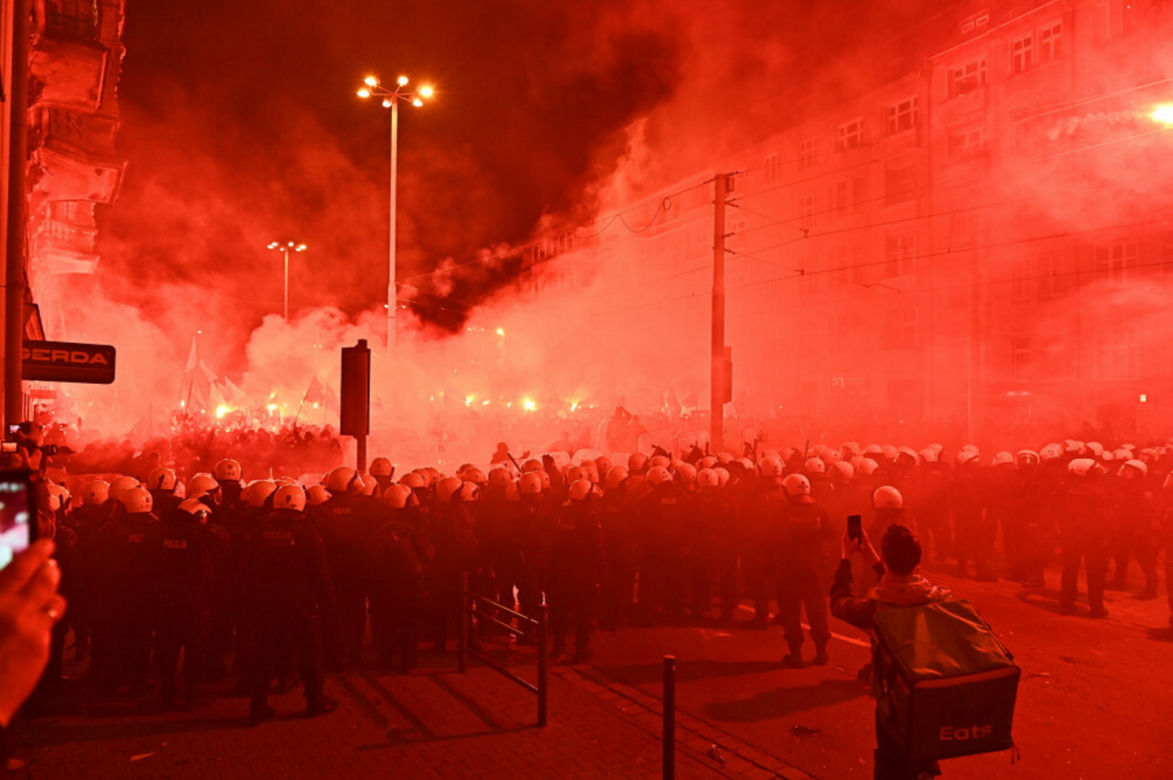 Historia Marszu Niepodległości. Co się działo w poprzednich latach? Nie zawsze było spokojnie!