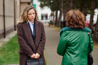 Na wspólnej, odcinek 4162: Szantażysta grozi Kalinie, a ta w desperacji prosi o pomoc byłą partnerkę