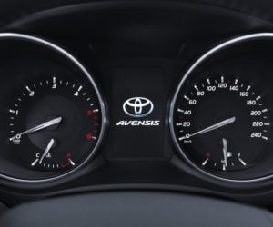 Toyota Avensis Touring Sports lifting 2015