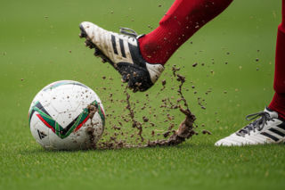 Arka Gdynia pokonuje GKS Katowice. Co zadecydowało o dramatycznym wyniku spotkania?