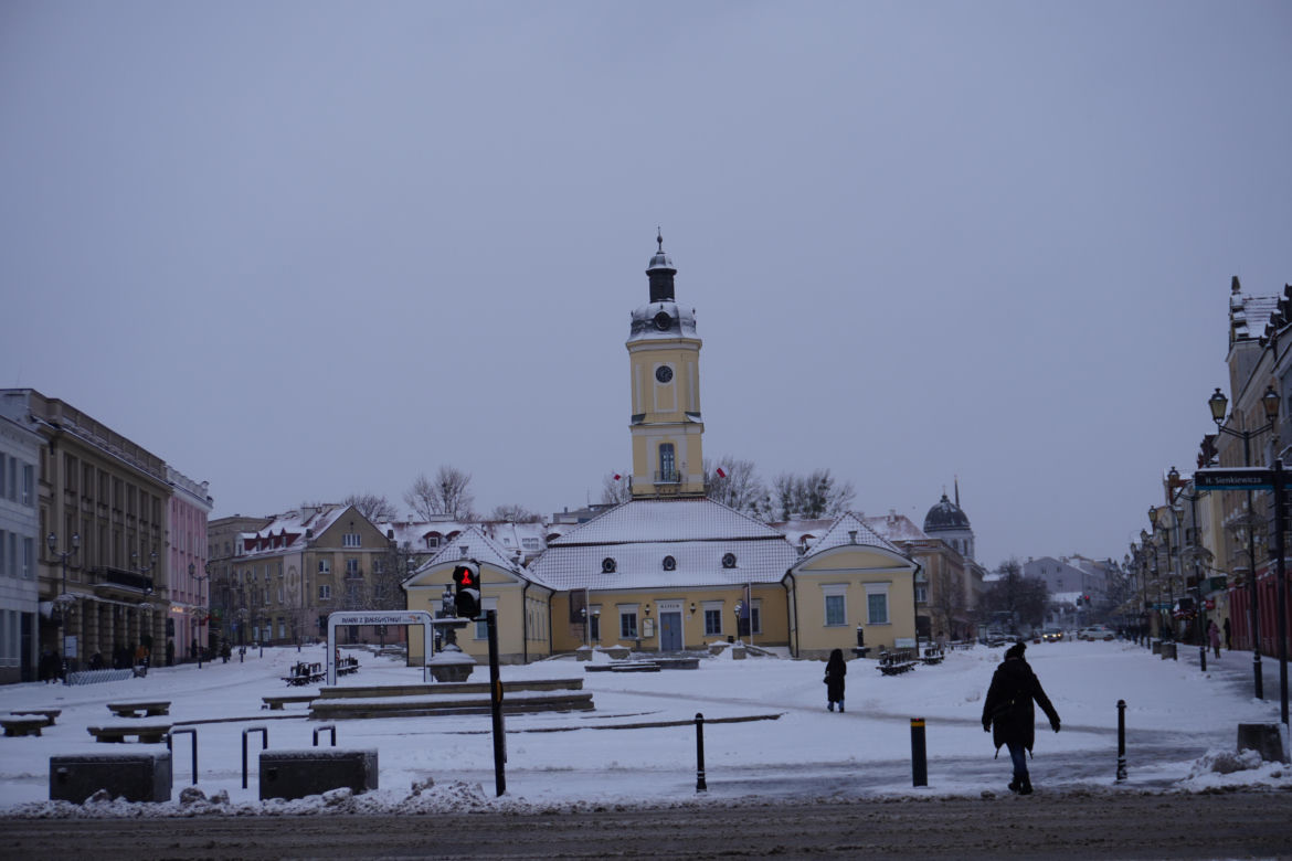 Białystok pod śniegiem. Tak prezentuje się zasypana stolica Podlasia