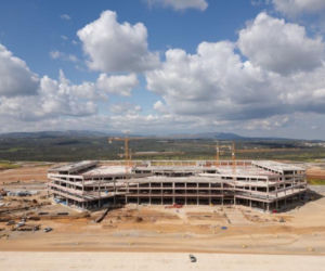 Budowa nowego lotniska na Krecie w Kastelli