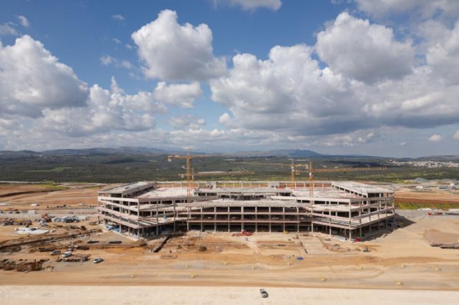 Budowa nowego lotniska na Krecie w Kastelli