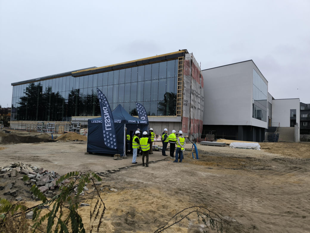 Modernizacja Pływalni Akwawit w Lesznie stan na październik 2026