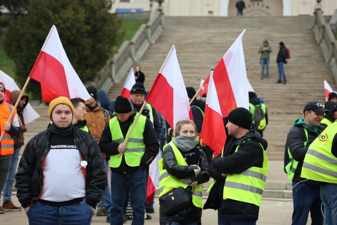 Protest rolników 20 marca w Lublinie. Przeszli ulicami miasta pod LUW