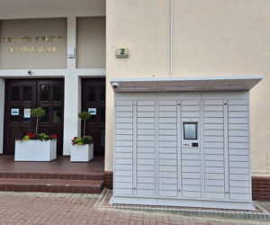 Bez kolejek i po godzinach. Przed budynkiem starostwa stanął URZĘDOMAT