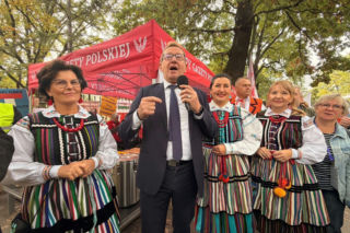Poseł Telus z delegacją z Opoczna wspierał protestujących przed TK
