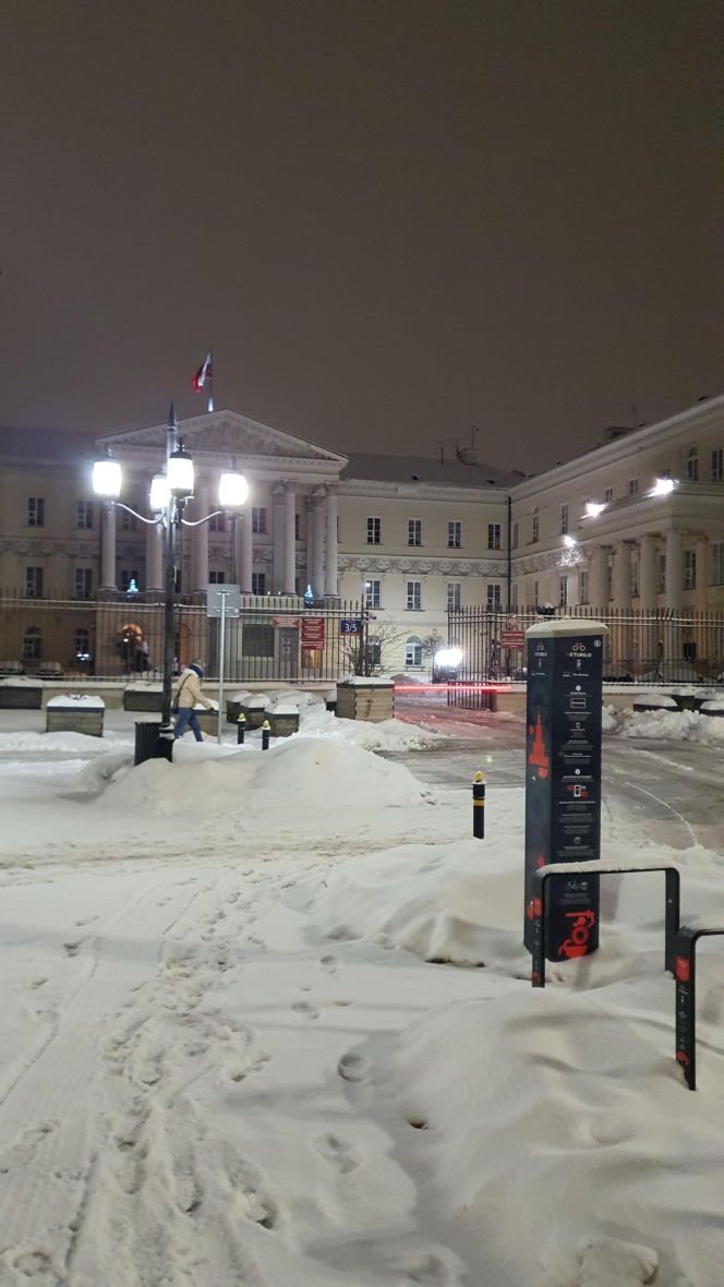 Zimowe utrudnienia w Warszawie