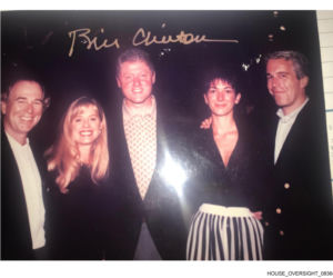 Opublikowano kolejną partię zdjęć z akt Epsteina wśród nich Bill Clinton i Michael Jackson