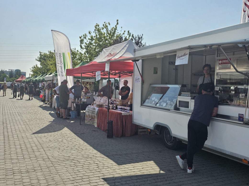6. Eko-bazarek w Parku Papieskim 