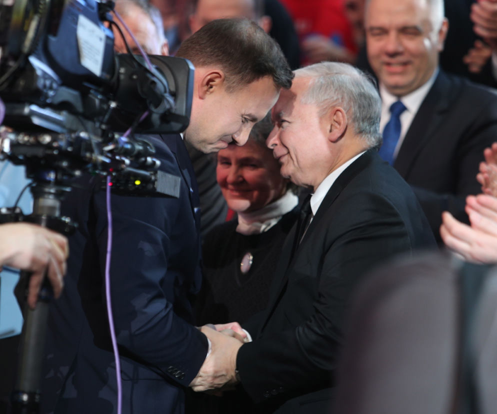 KACZYŃSKA ZASZKODZI DUDZIE