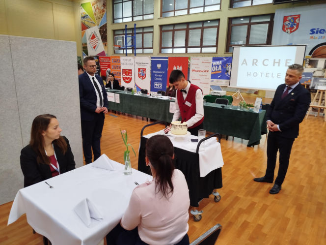 Już po raz ósmy w Siedlcach rywalizowali młodzi kelnerzy z całej Polski