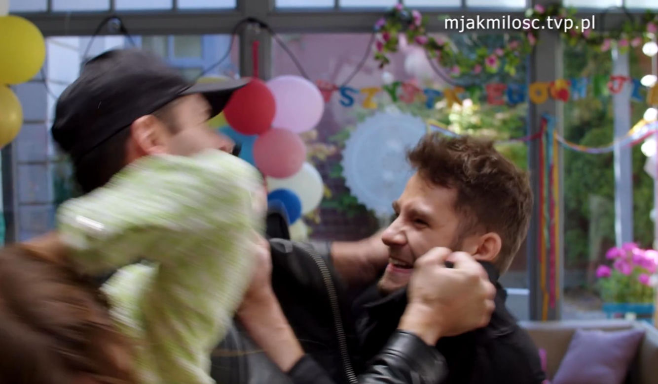 M jak miłość, odcinek 1697: Horror w bistro Kingi! Mateusz udowodni, że kocha niewierną Lilkę i uratuje jej życie - ZDJĘCIA, WIDEO