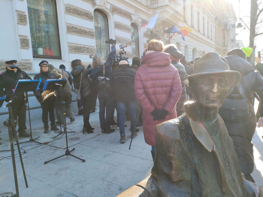 Polonez dla Łodzi. Zobacz, jak zatańczyli go mieszkańcy