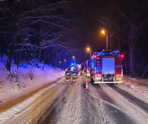 Nowy Sącz. Dwie osoby w szpitalu po wypadku na ulicy Biegonickiej