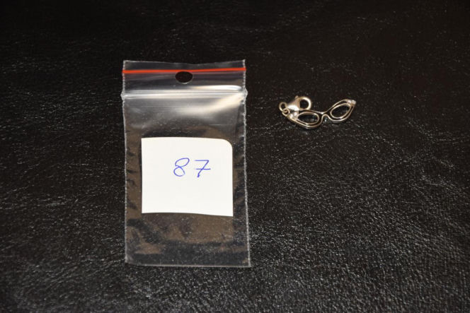 Rozpoznajesz te błyskotki? Policja poszukuje właścicieli bizuterii i kosztowności