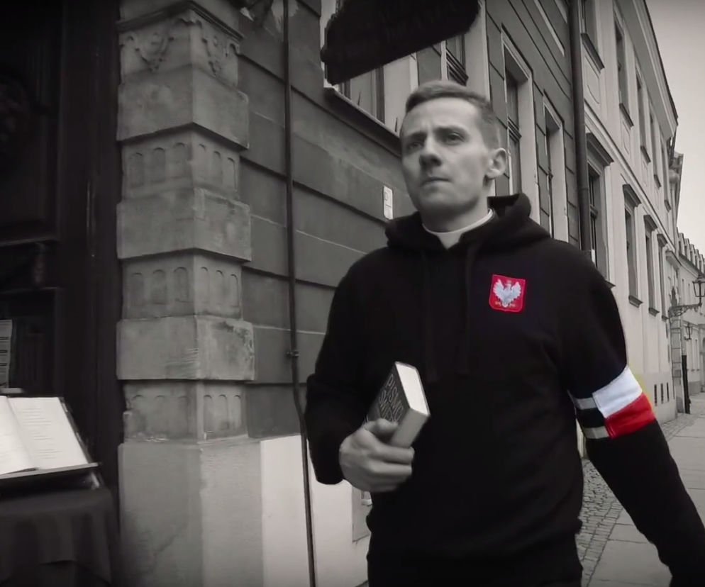 Ksiądz Międlar przemawiał podczas nacjonalistycznych manifestacji. O swoich poglądach pisał też w internecie