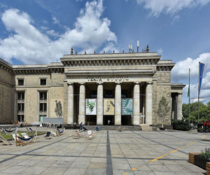 Bilet do teatru za 300 groszy! Sprawdź listę spektakli w Dzień Teatru Publicznego w Warszawie [WYDARZENIA]