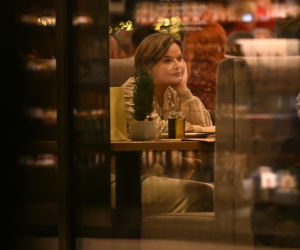 Monika Richardson z dzieckiem i pieskiem