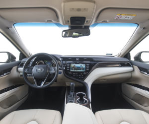Toyota Camry 2.5 Hybrid Dynamic Force 218 KM e-CVT Executive