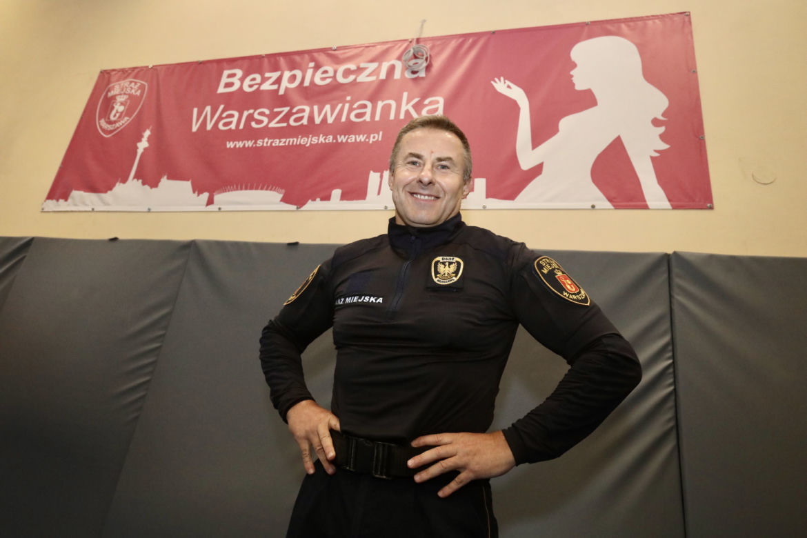 Strażnicy miejscy nauczą cię samoobrony. Ruszają zapisy na kurs