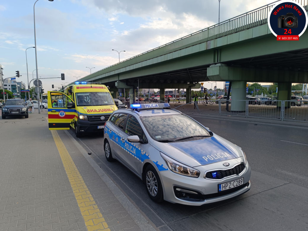 Wypadek w Al. Jerozolimskich. Kierowca z epilepsją wjechał w barierki