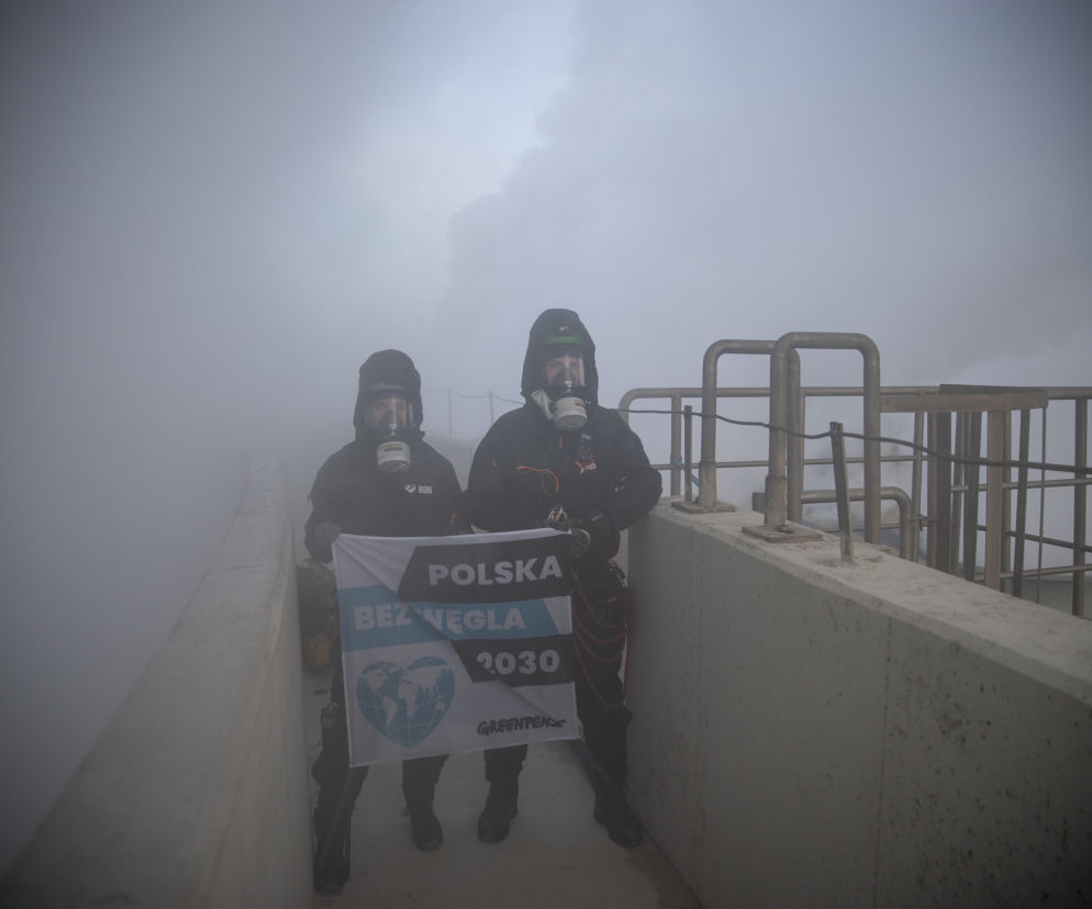 Trwa protest aktywistów Greenpeace