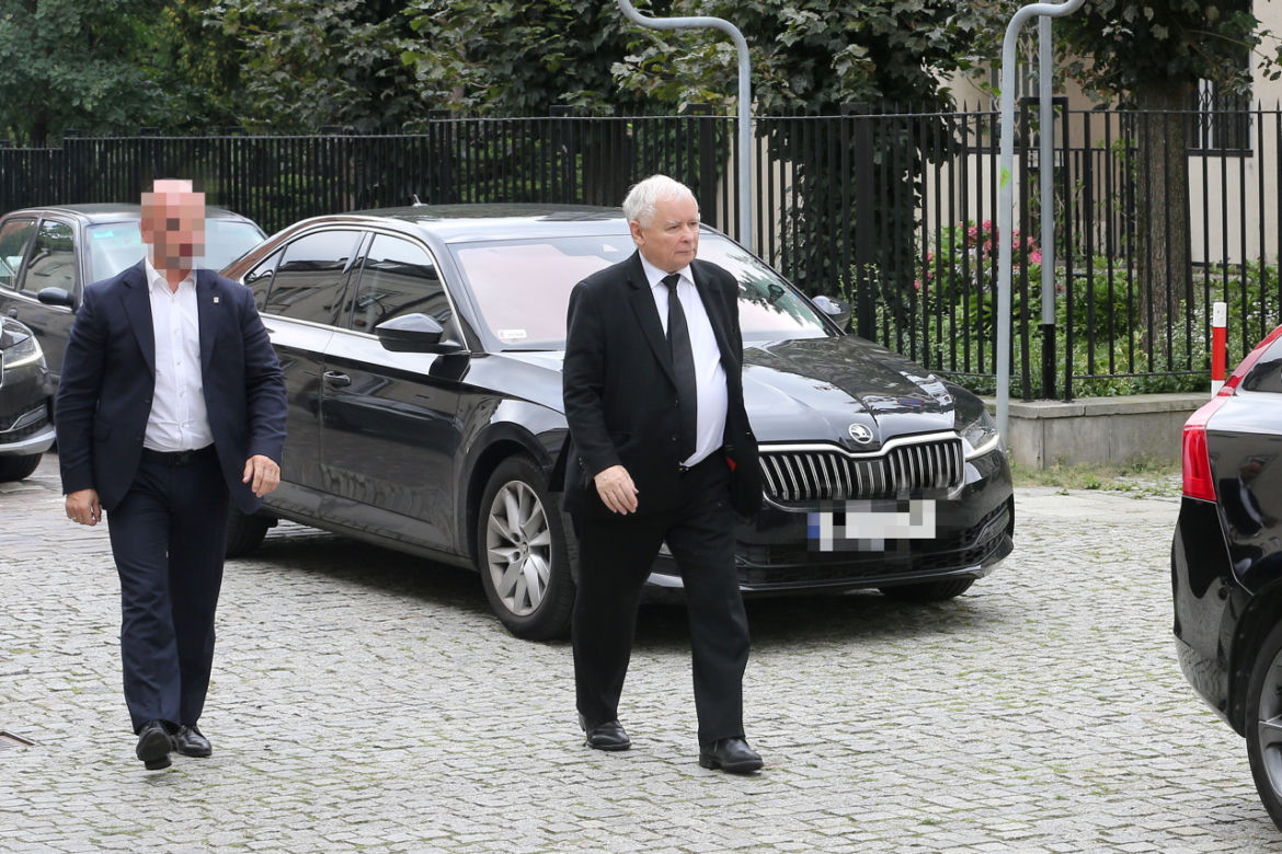 Jarosław Kaczyński pojechał do kościoła