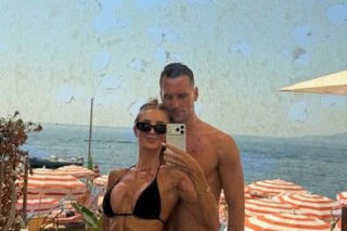 Partnerka Arkadiusza Milika błyszczy w bikini. Influencerka nie wstydzi się swojej boskiej figury