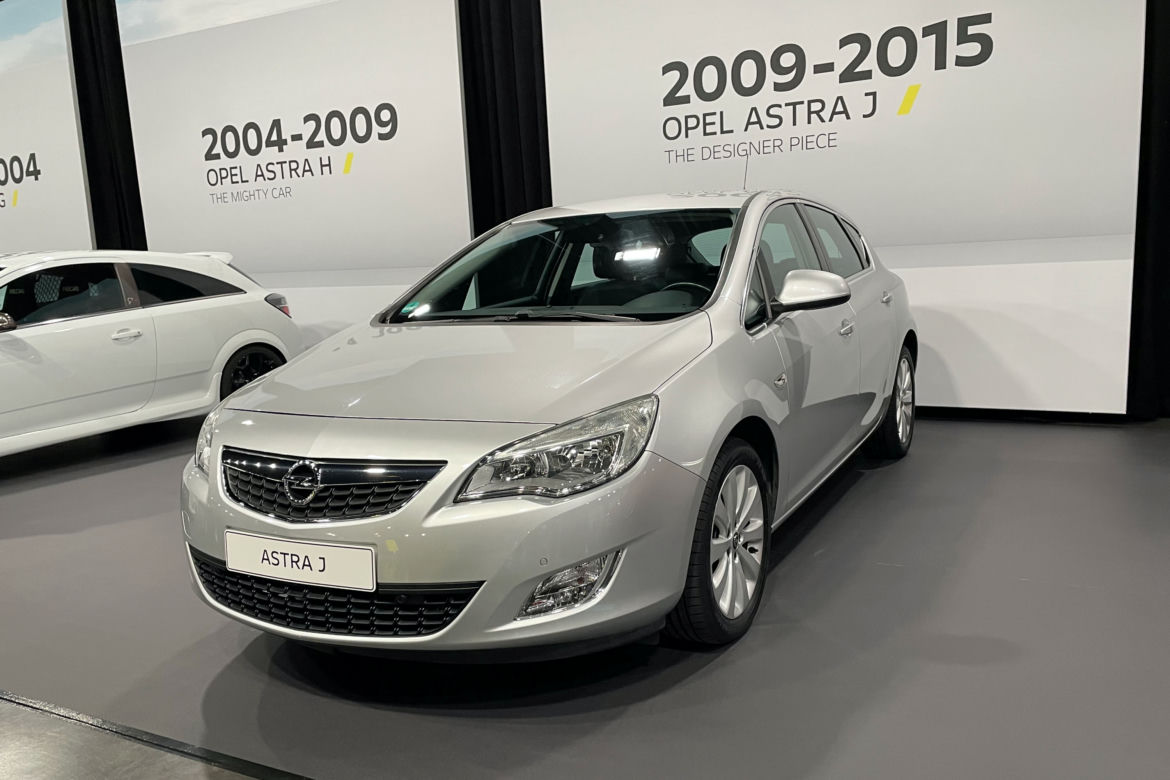 2009-2015: Opel Astra J